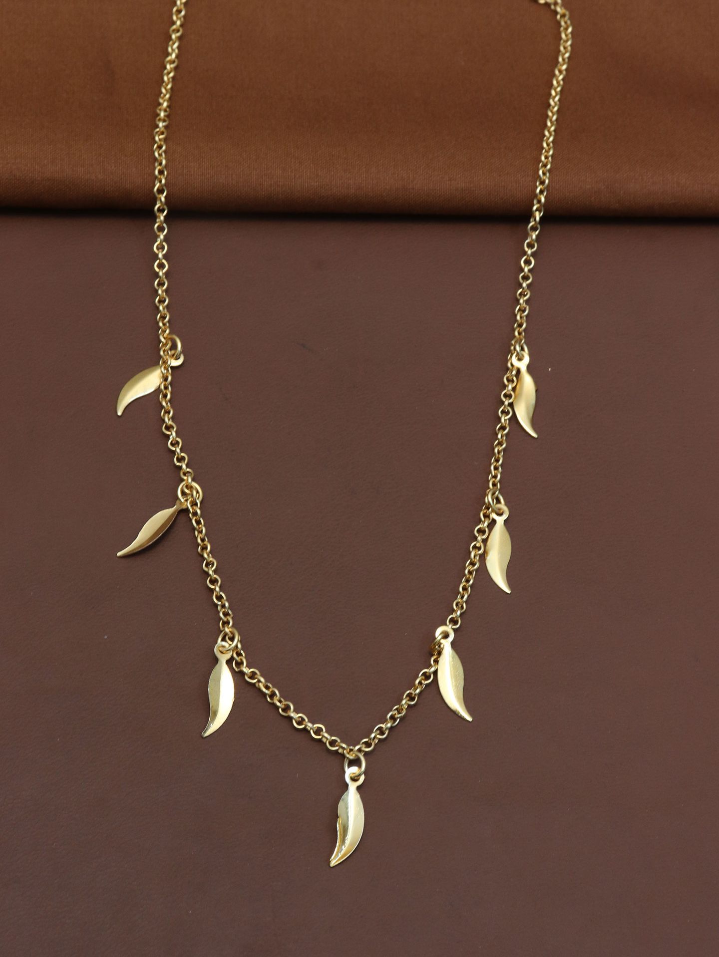 Korean statement Necklace with leaf charm
