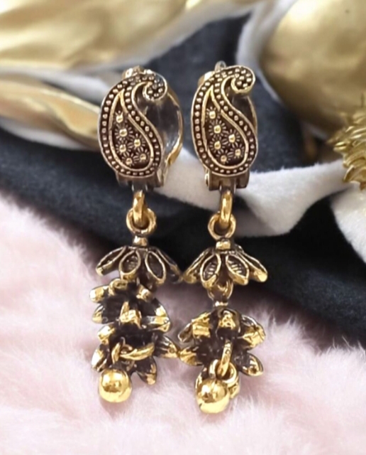 Ethnic Paisley Clip-On Jhumka Earrings