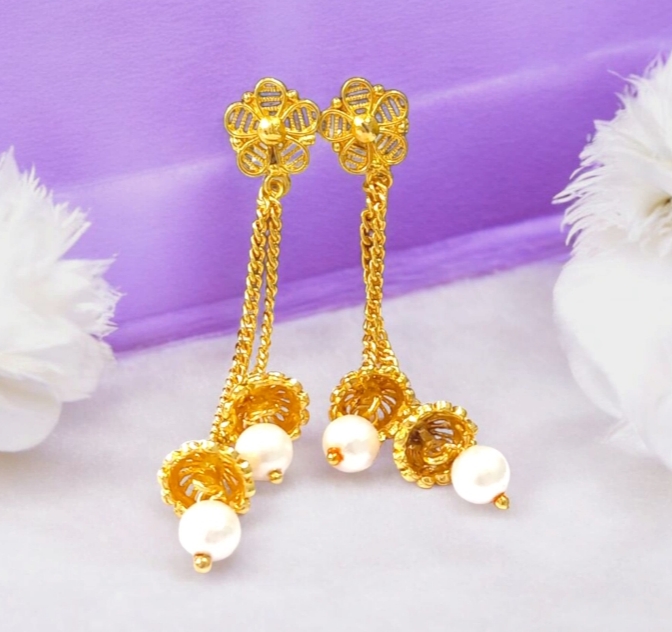 Elegant Floral &amp; Pearl Chain Drop Earrings