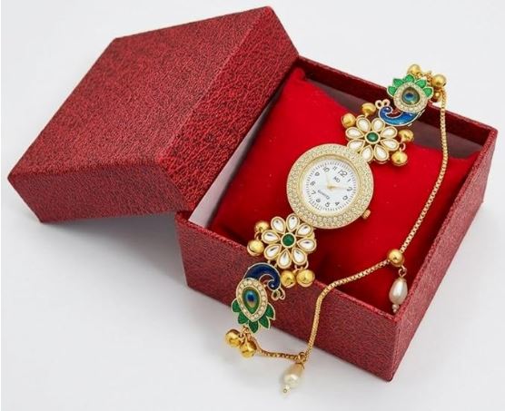 Luxury peacock bracelate watch for women
